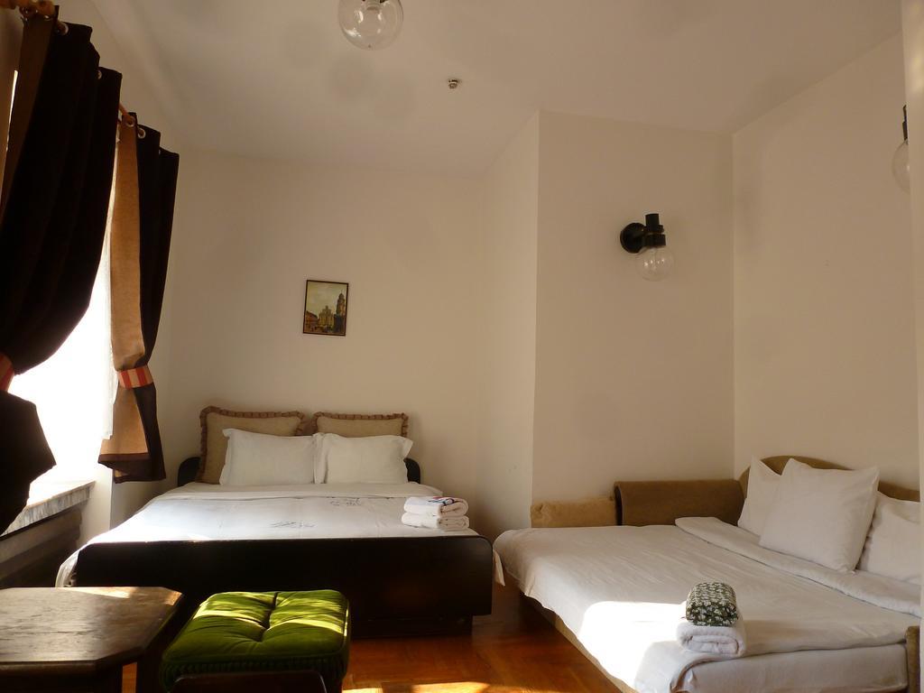 Seven Fridays Vilnius Room photo
